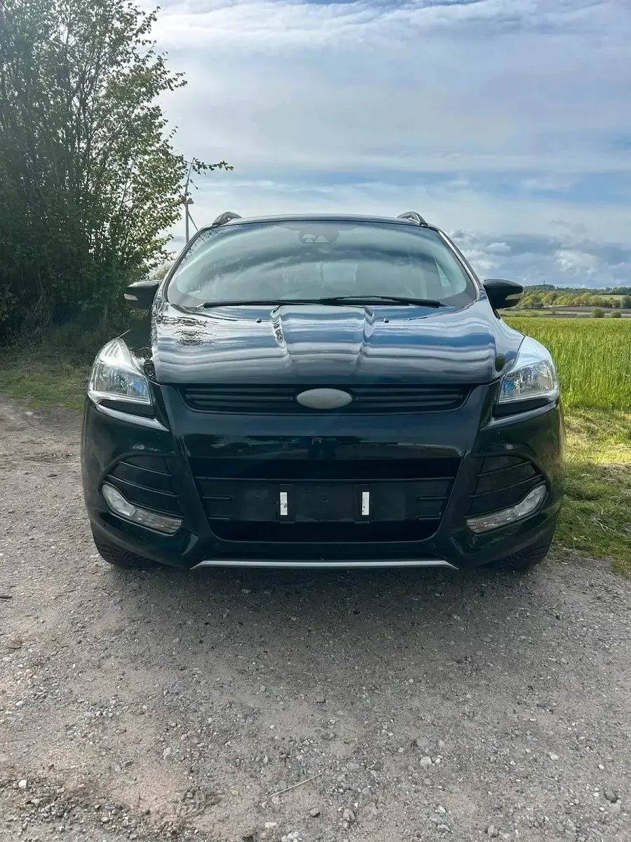 Gebraucht Ford Kuga 150 PS (110 kW) 2015 Schwarz SUV