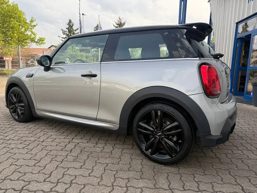 Gebraucht Mini John Cooper Works 136 PS (100 kW) 2023 Silber Kleinwagen