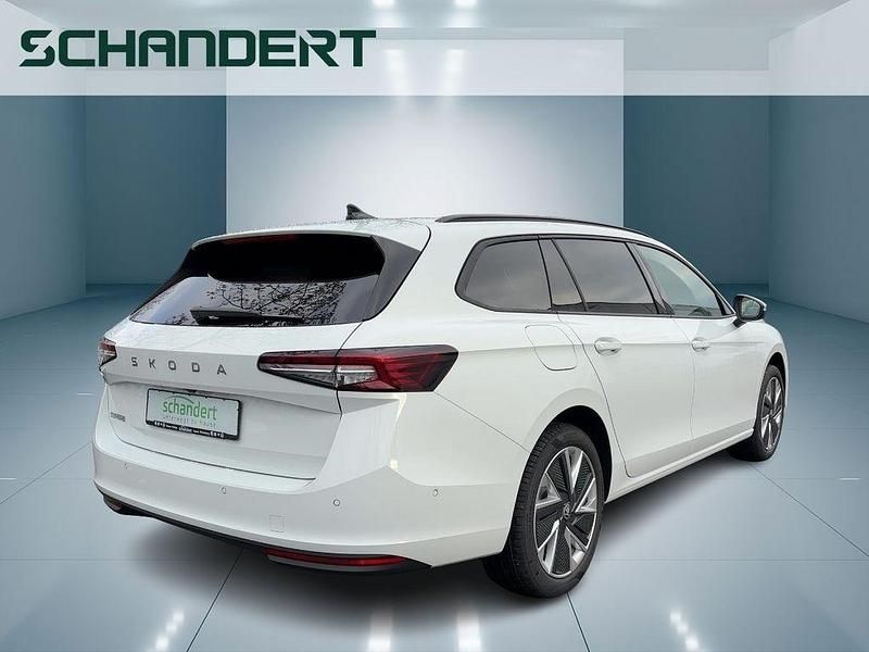 Neu Skoda Superb Selection 150 PS (110 kW) 2025 Kristall weiss Kombi