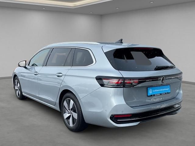 Gebraucht VW Passat Elegance 150 PS (110 kW) 2025 Silber Kombi