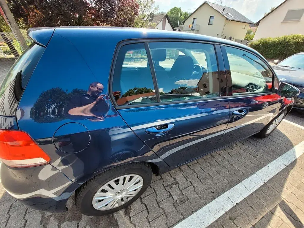 Gebraucht VW Golf VI Trendline 80 PS (58 kW) 2010 Blau Kleinwagen