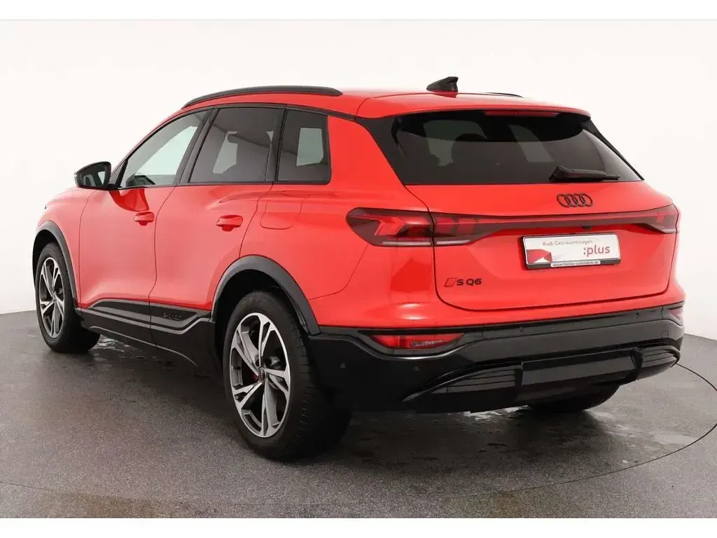 Gebraucht Audi SQ6 e-tron Sport 359 kW (489 PS) 2024 Rot SUV