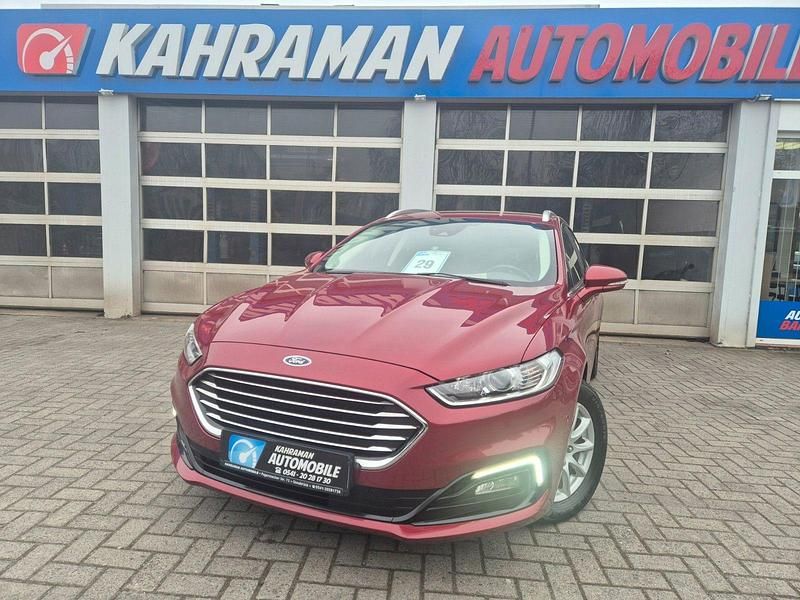Gebraucht Ford Mondeo Titanium 150 PS (110 kW) 2019 Rot Kombi