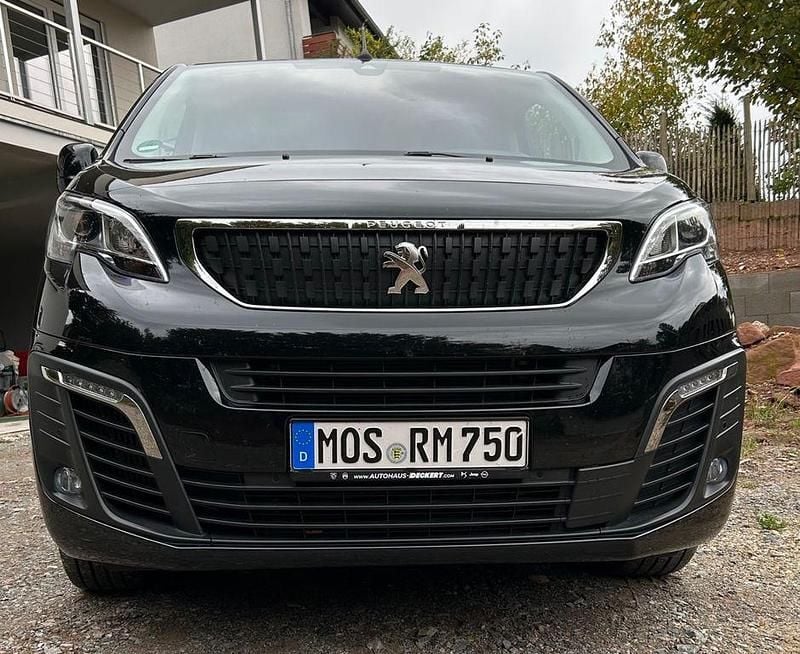 Schwarz Gebraucht 2024 Peugeot Traveller Business-Line Van / Kleinbus | 38.900 € (Superpreis) - Bild 1/4