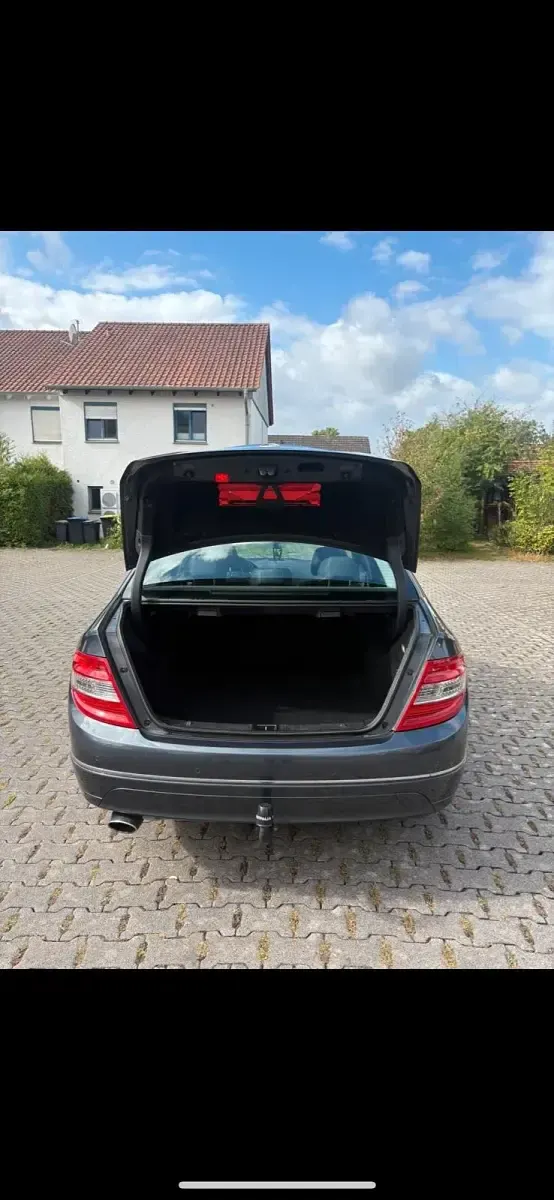 Gebraucht Mercedes C220 170 PS (125 kW) 2011 Grau Limousine