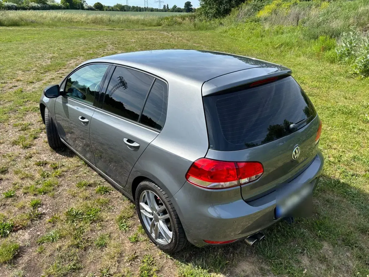 Gebraucht VW Golf VI 102 PS (75 kW) 2008 Grau Kleinwagen
