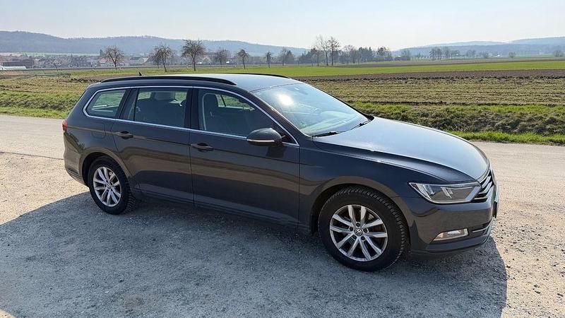 Gebraucht VW Passat Comfortline 150 PS (110 kW) 2016 Grau Kombi