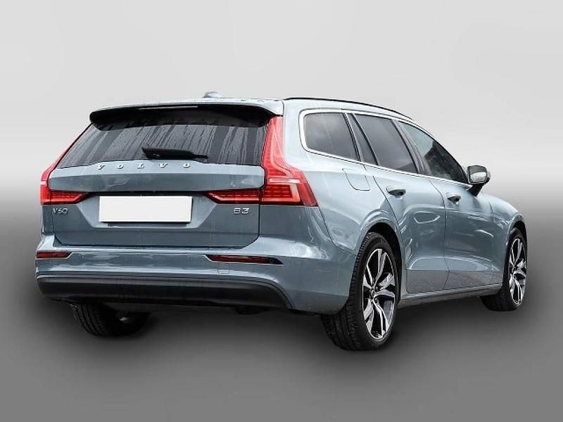 Gebraucht Volvo V60 Core 163 PS (119 kW) 2024 Grau Kombi