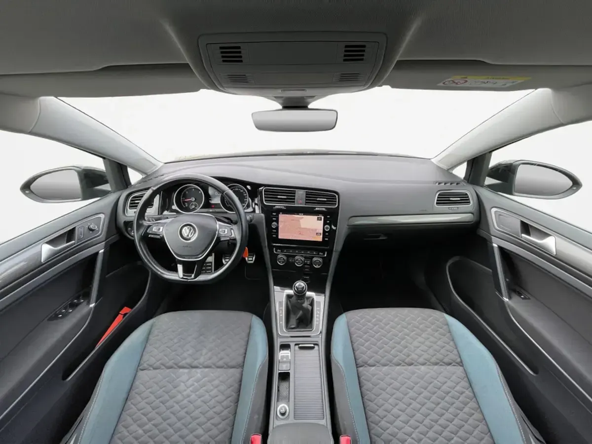 Gebraucht VW Golf VII IQ Drive 116 PS (85 kW) 2019 Blau Limousine