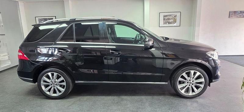 Gebraucht Mercedes ML350 258 PS (189 kW) 2013 Schwarz SUV