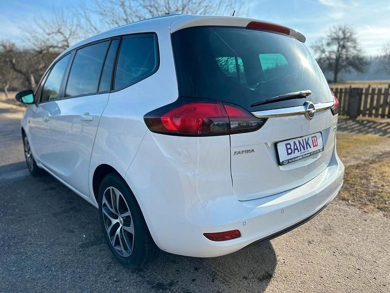 Gebraucht Opel Zafira 131 PS (96 kW) 2018 Weiß Van / Kleinbus