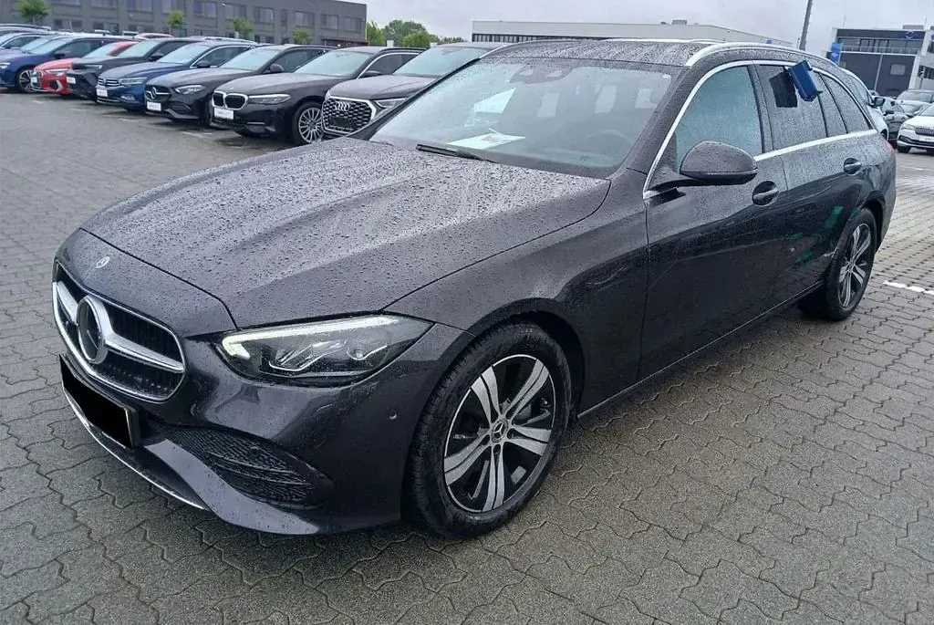 Gebraucht Mercedes C220 Avantgarde 200 PS (147 kW) 2023 Grau Limousine