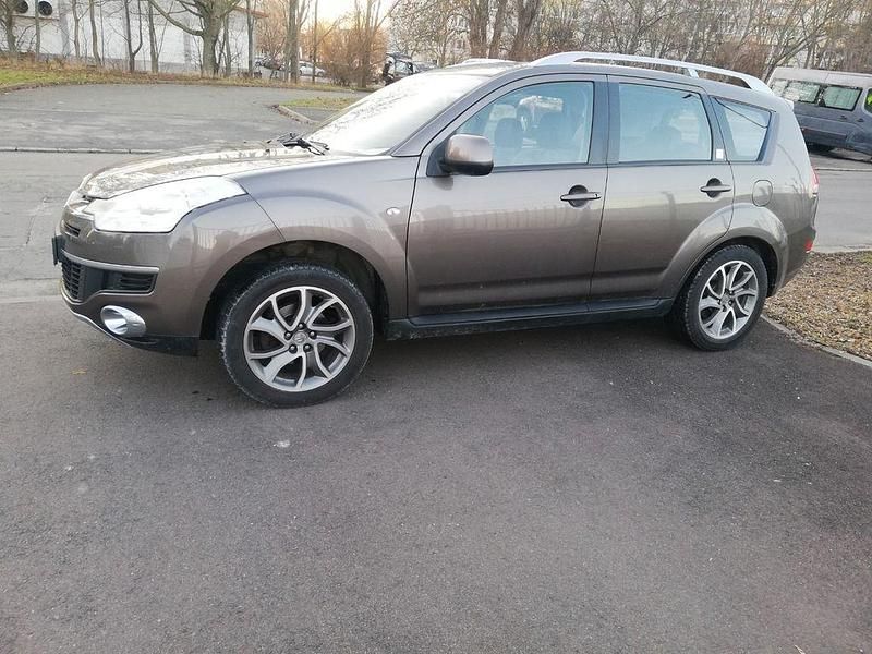 Gebraucht Citroën C-Crosser Exclusive 156 PS (114 kW) 2012 Braun SUV