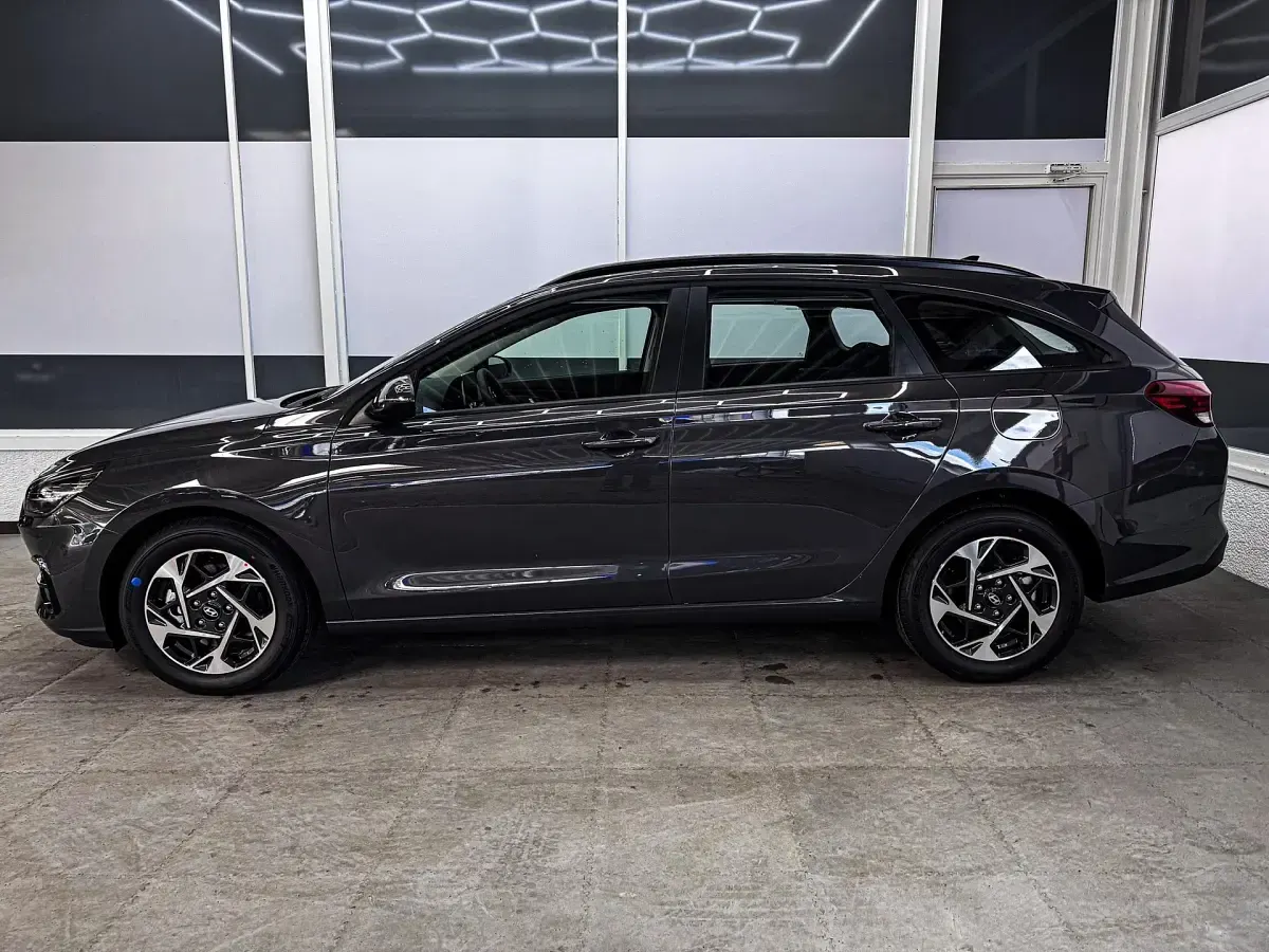 Neu Hyundai i30 Style 150 PS (110 kW) 2026 Ecotronic gray pe2 Kombi