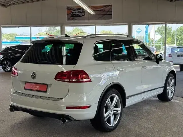 Gebraucht VW Touareg R-line 245 PS (180 kW) 2013 Weiss SUV