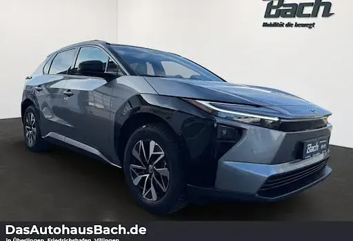 Gebraucht Toyota bZ4X Lounge 252 kW (343 PS) 2026 Silber SUV