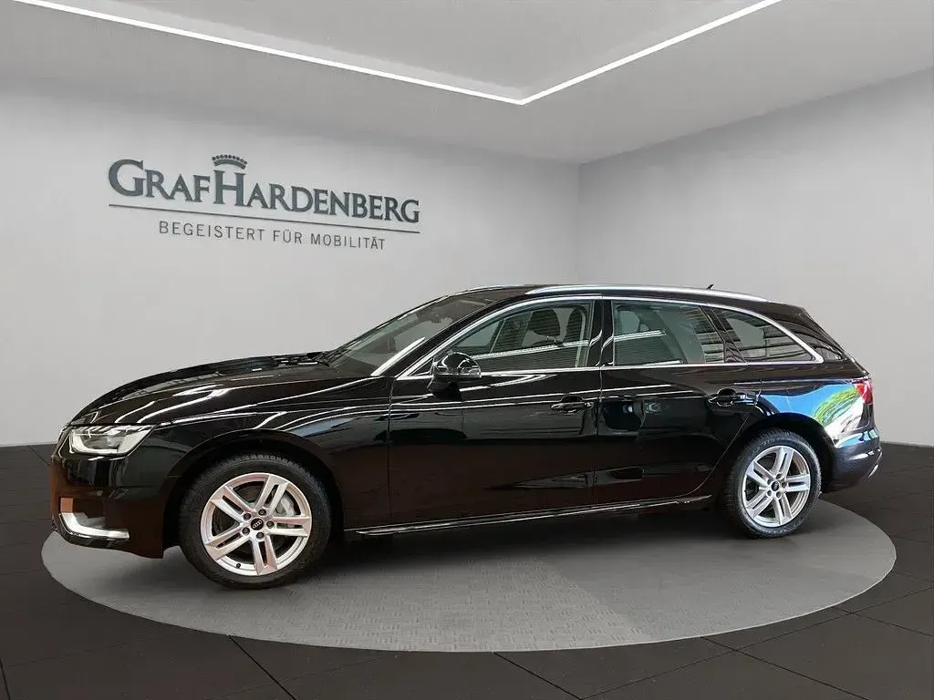Gebraucht Audi A4 Advanced Plus 204 PS (150 kW) 2024 Schwarz Kombi