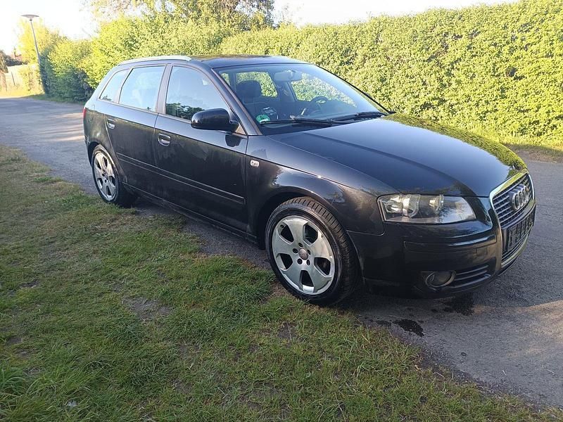 Schwarz Gebraucht 2006 Audi A3 Sportback Limousine | 2.590 € (Superpreis) - Bild 1/4