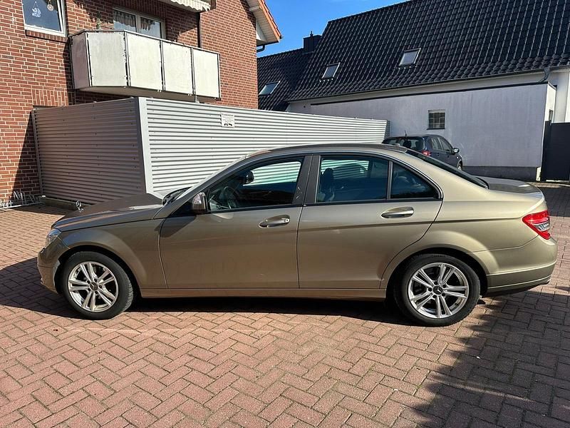 Gebraucht Mercedes C220 170 PS (125 kW) 2007 Beige Limousine