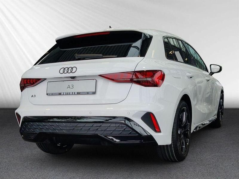 Neu Audi A3 S-Line 116 PS (85 kW) 2026 Weiß Limousine