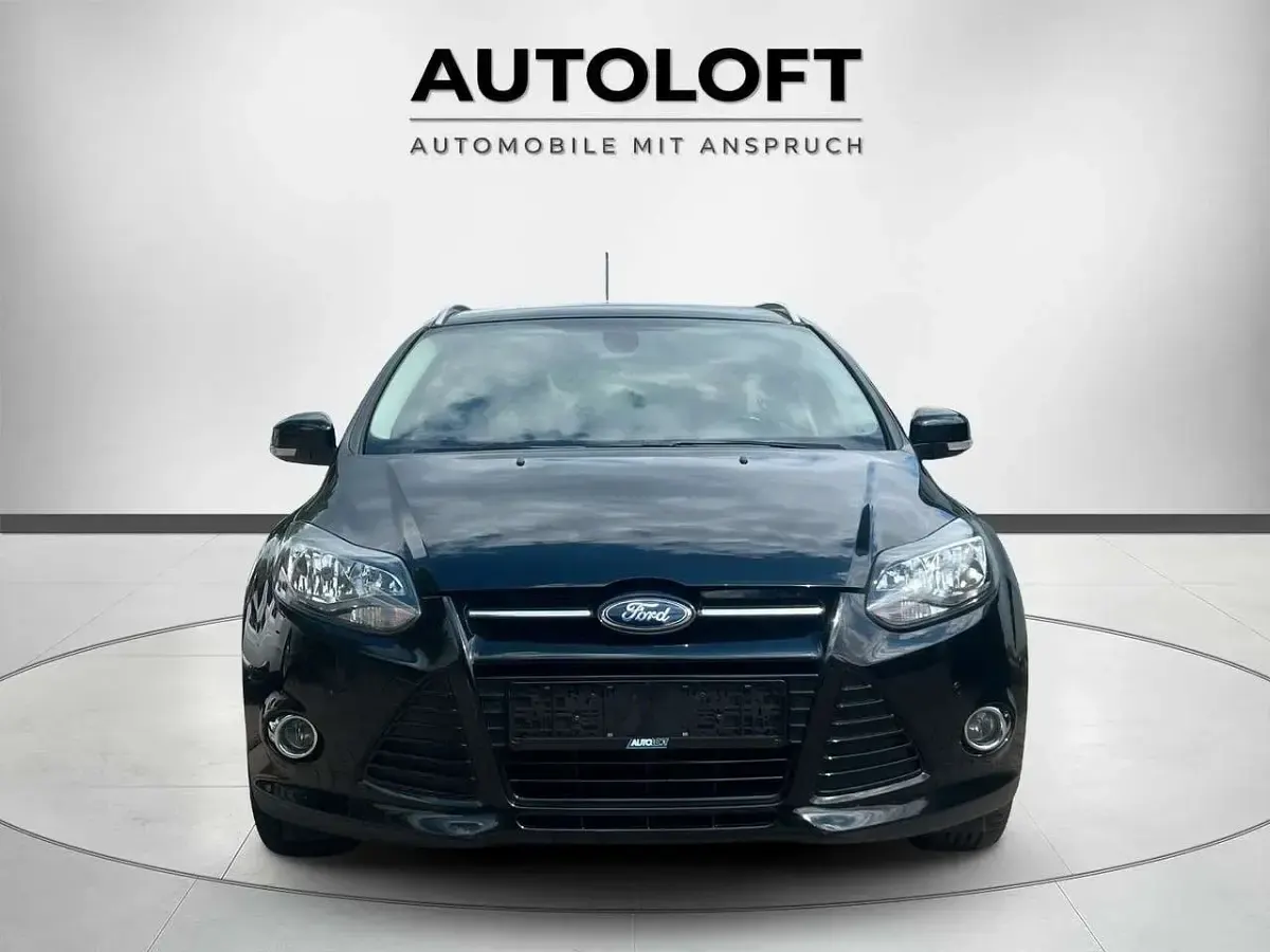 Używany Ford Focus Titanium 125 KM (91 kW) 2014 Czarny Kombi