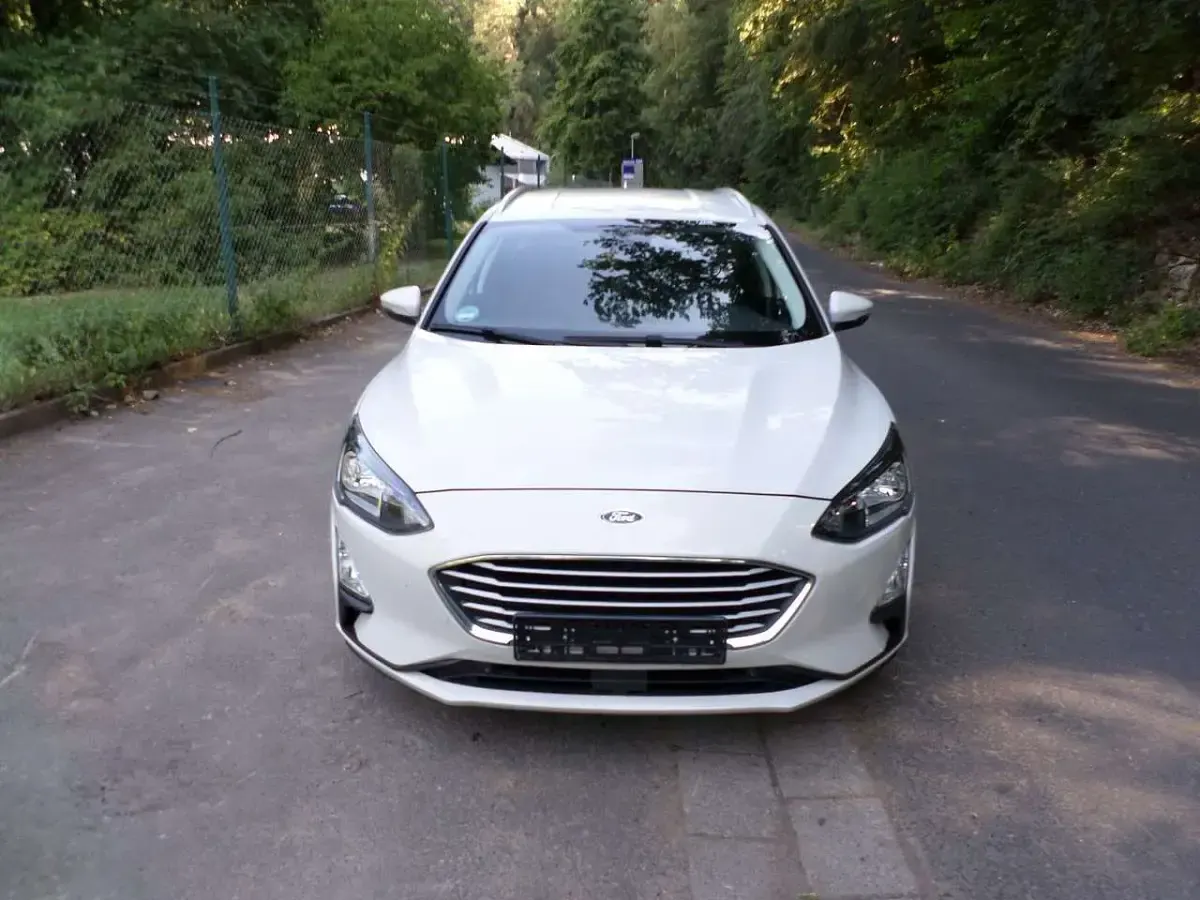 Gebraucht Ford Focus Active 150 PS (110 kW) 2020 Weiß Limousine