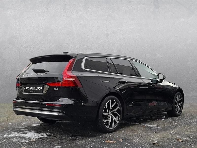 Gebraucht Volvo V60 Plus 197 PS (144 kW) 2022 Andere Kombi