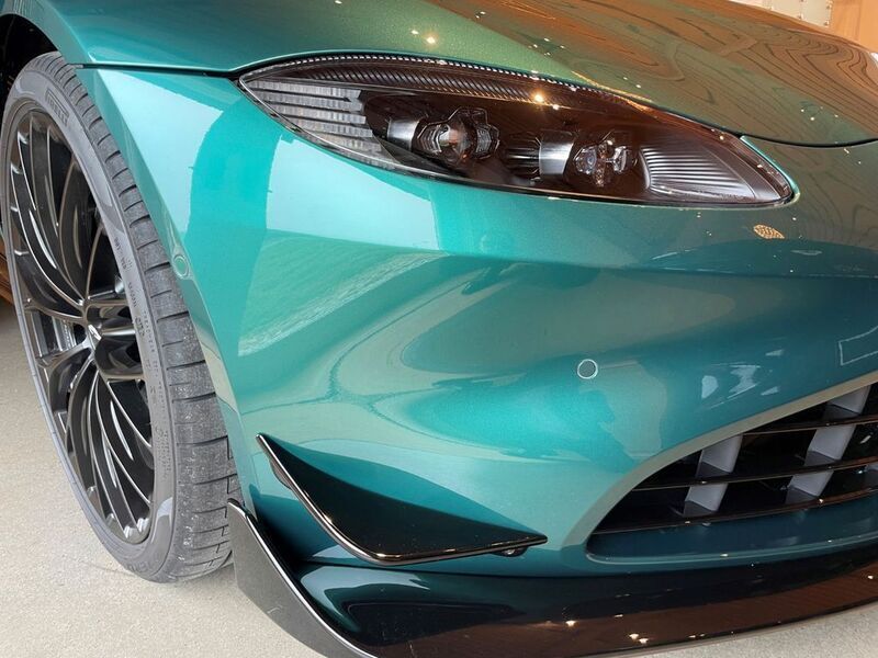 Gebraucht Aston Martin V8 Vantage 534 PS (392 kW) 2024 Grün Coupé