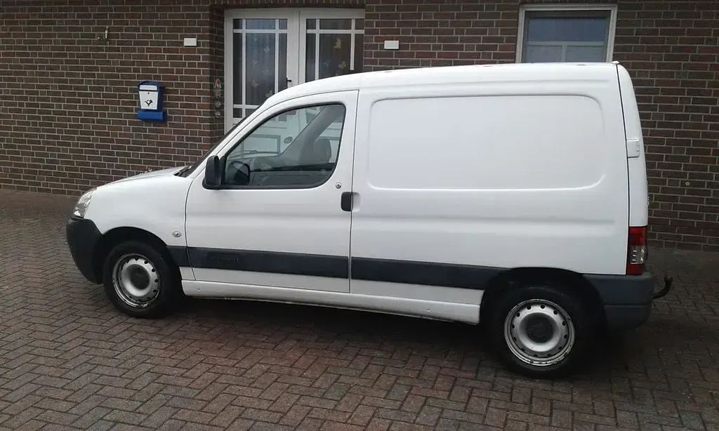 Used Citroën Berlingo First 75 HP (55 kW) 2008 White Minivan