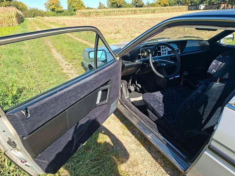 Usata Lancia Gamma 120 CV (88 kW) 1980 Argento Coupé