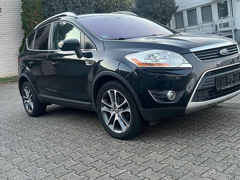 Schwarz Gebraucht 2011 Ford Kuga Titanium SUV | 4.990 € (Superpreis) - Bild 1/4