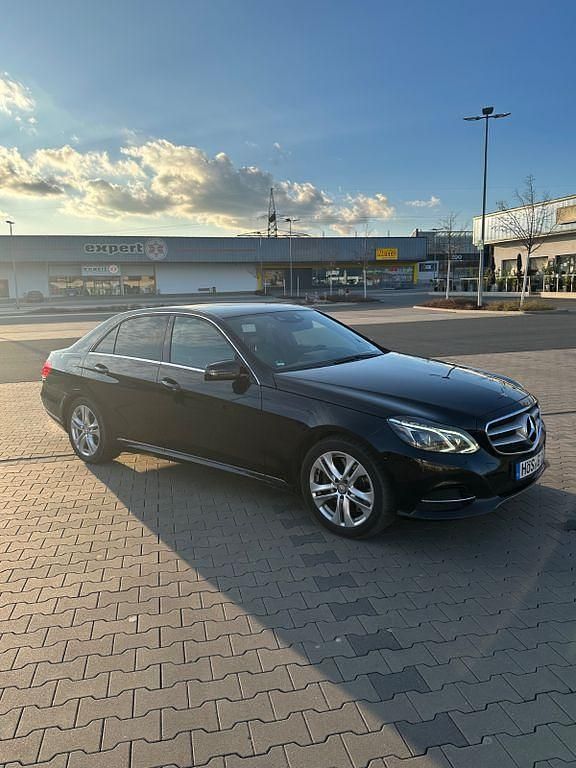 Gebraucht Mercedes E400 AMG 333 PS (244 kW) 2013 Schwarz Limousine