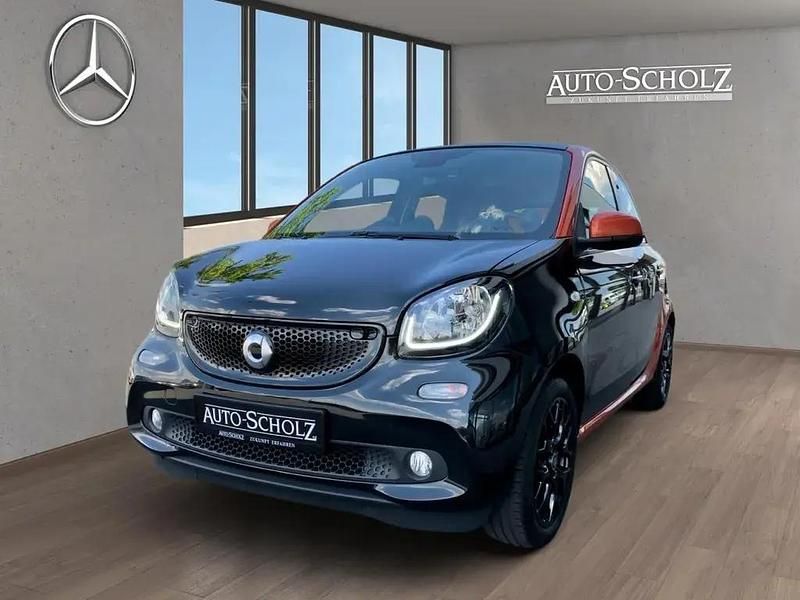 Schwarz Gebraucht 2018 Smart ForFour Limousine | 9.989 € (Fairer Preis) - Bild 1/4