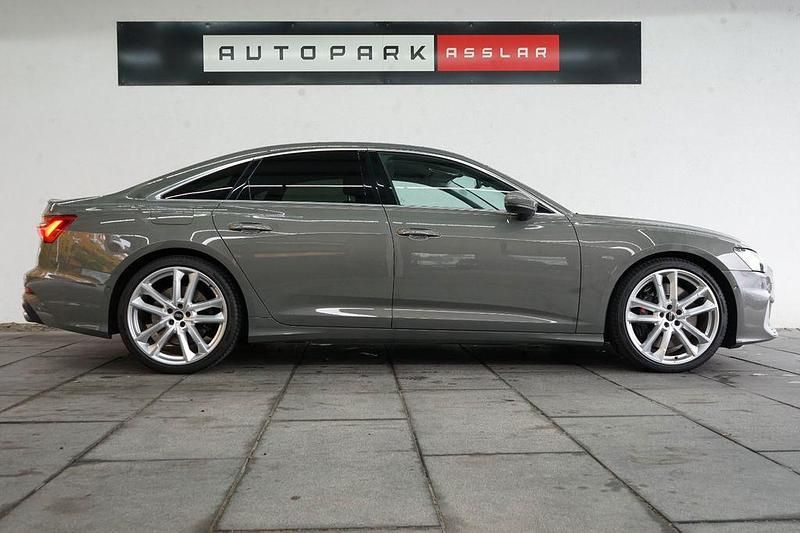 Grau Gebraucht 2022 Audi S6 Sport Limousine | 45.880 € (Fairer Preis) - Bild 1/4