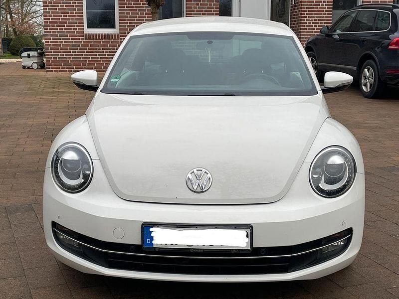 Gebraucht VW Beetle Design 105 PS (77 kW) 2012 Weiß Kleinwagen