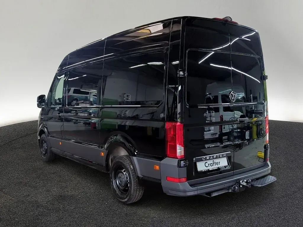 Neu VW Crafter 140 PS (102 kW) 2026 Schwarz Van