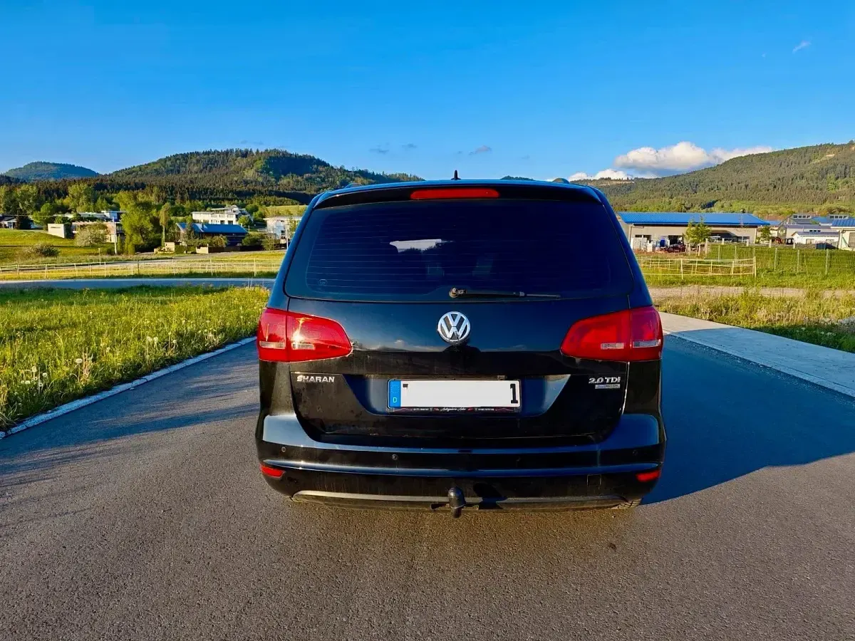 Gebraucht VW Sharan 140 PS (102 kW) 2011 Schwarz Van / Kleinbus