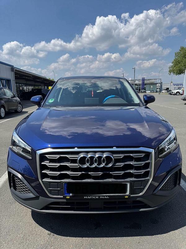 Blau Gebraucht 2021 Audi Q2 S-Line SUV | 29.000 € (Fairer Preis) - Bild 1/4