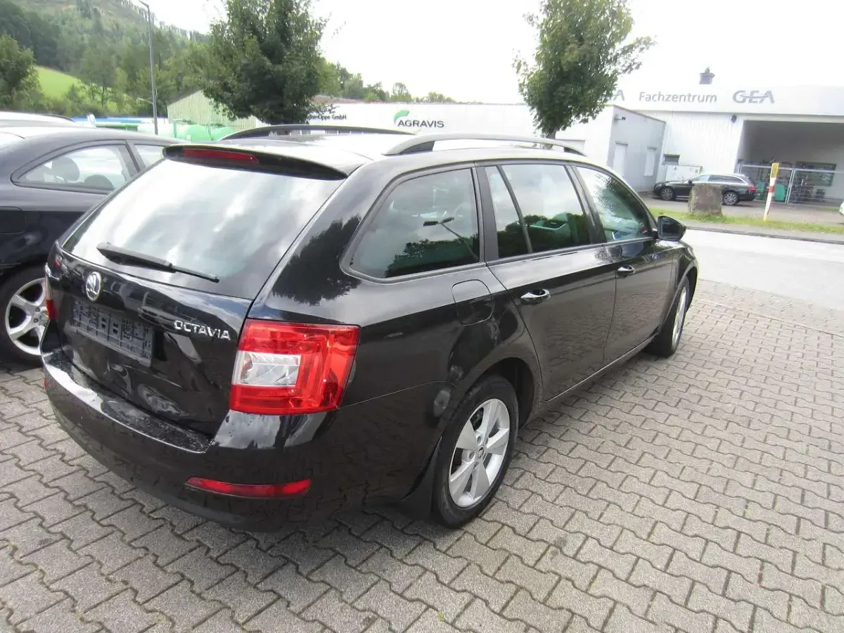 Brugt Skoda Octavia Elegance 150 HK (110 kW) 2014 Sort Stationcar