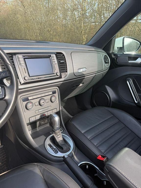 Gebraucht VW Beetle Allstar 150 PS (110 kW) 2016 Weiß Kleinwagen