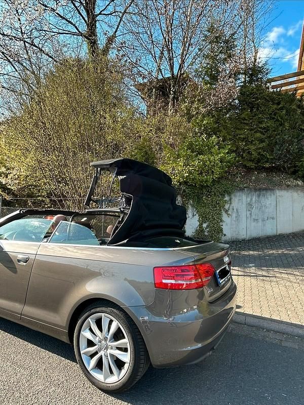 Gebraucht Audi A3 Cabriolet 105 PS (77 kW) 2010 Braun Cabrio