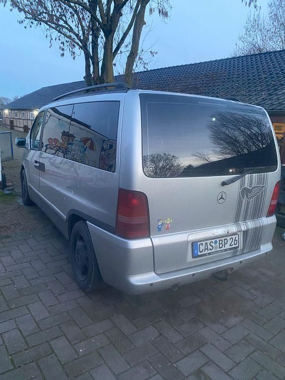 Gebraucht Mercedes V220 122 PS (89 kW) 2001 Silber Van / Kleinbus