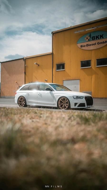 Weiß Gebraucht 2014 Audi RS4 Kombi | 37.999 € (Guter Preis) - Bild 1/4