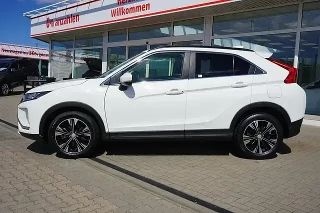 Used Mitsubishi Eclipse Cross Active 163 HP (119 kW) 2019 White SUV