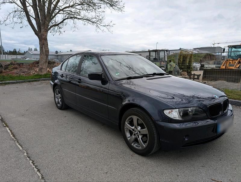 Second-hand BMW 318 143 CP (105 kW) 2003 Albastru Berlinǎ
