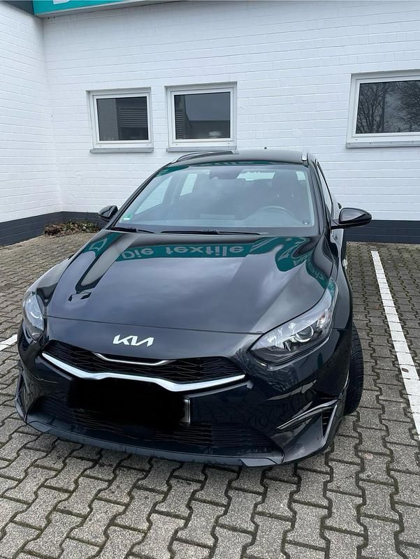 Gebraucht Kia Ceed Sportswagon 160 PS (117 kW) 2023 Schwarz Kombi