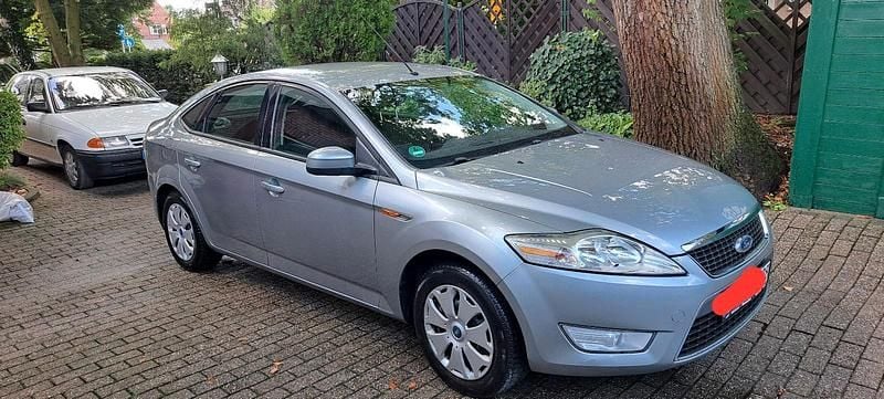 Silber Gebraucht 2010 Ford Mondeo Limousine | 5.500 € - Bild 1/4