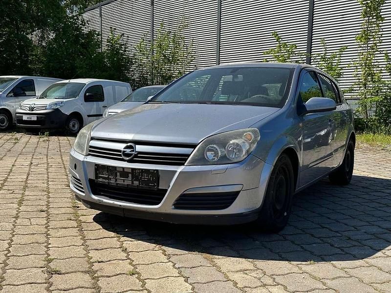 Silber Gebraucht 2005 Opel Astra Edition Limousine | 390 € (Superpreis) - Bild 1/4