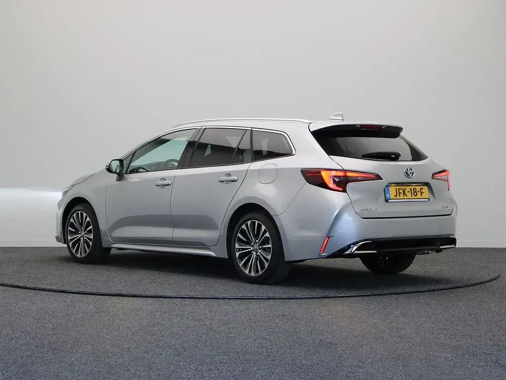 Gebraucht Toyota Corolla Executive 196 PS (144 kW) 2025 Grau Kombi