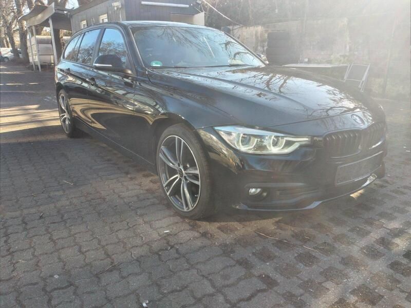 Schwarz Gebraucht 2016 BMW 320 Shadowline Kombi | 9.999 € (Guter Preis) - Bild 1/4